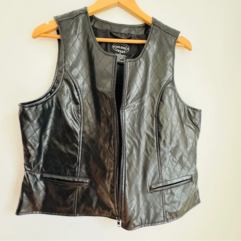 Edgy Black Quilted‎ Faux Leather Zip Up Vest Selene Sport Size XL